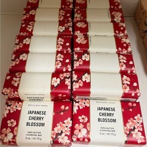 Bath & Body Works Japanese Cherry Blossom Cleansing Bar - Red Floral x 14 bars